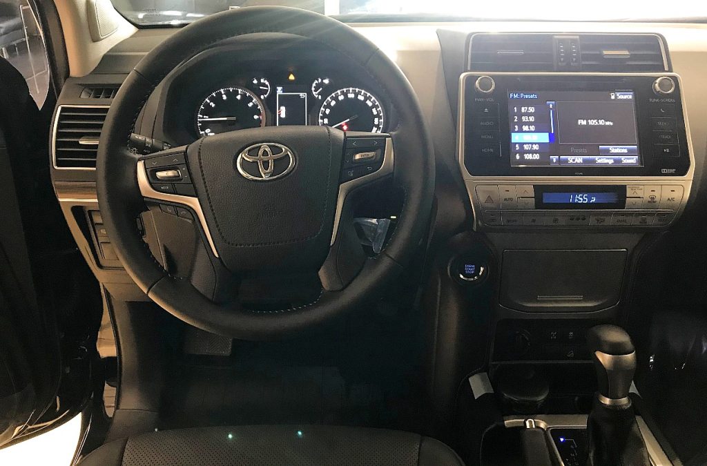Toyota-PRado-Dashboard-1