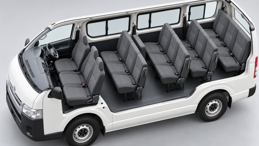 Toyota Hiace H200_ interior de 15 plazas-6